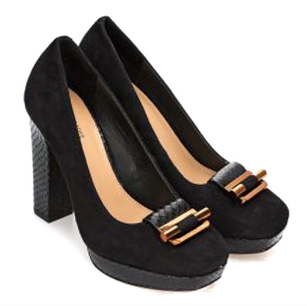 Michael Kors Black Heels With Gold Emblem